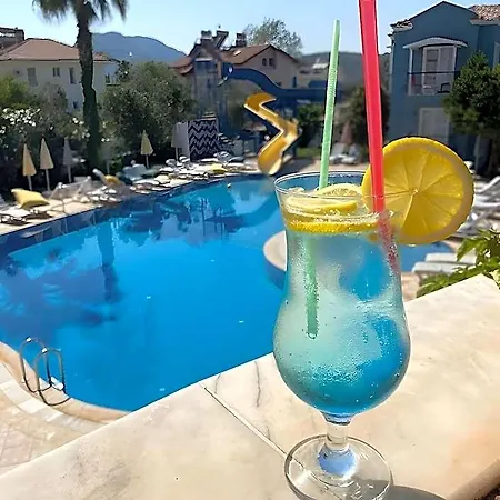 Blue Pearl Hotell 3*